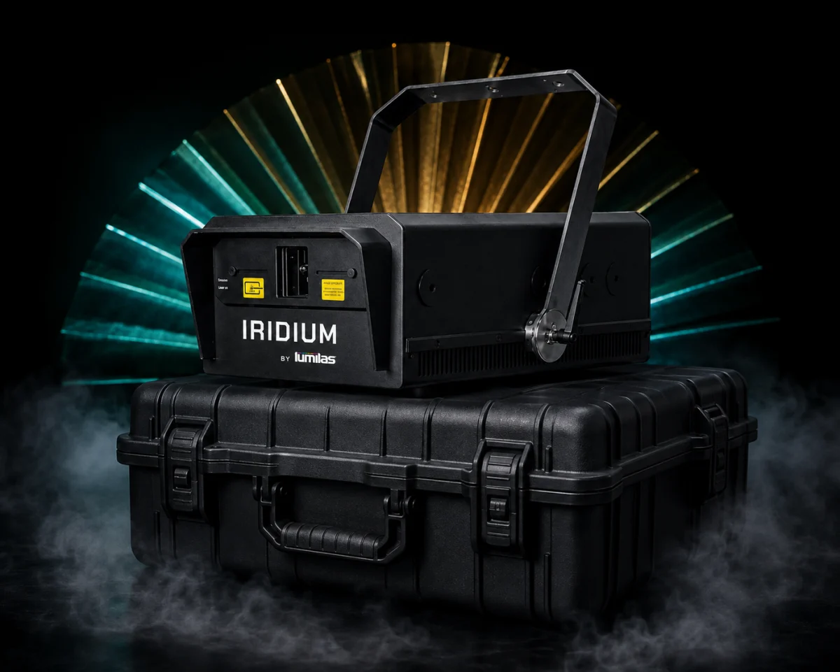 IRIDIUM 54 / housing on a transport case with background laser scenography