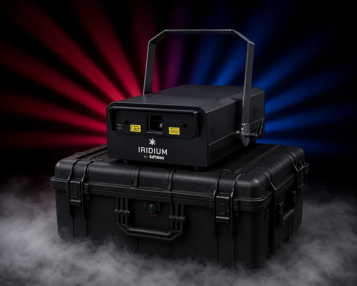 IRIDIUM 60 / housing on a transport case with background laser scenography