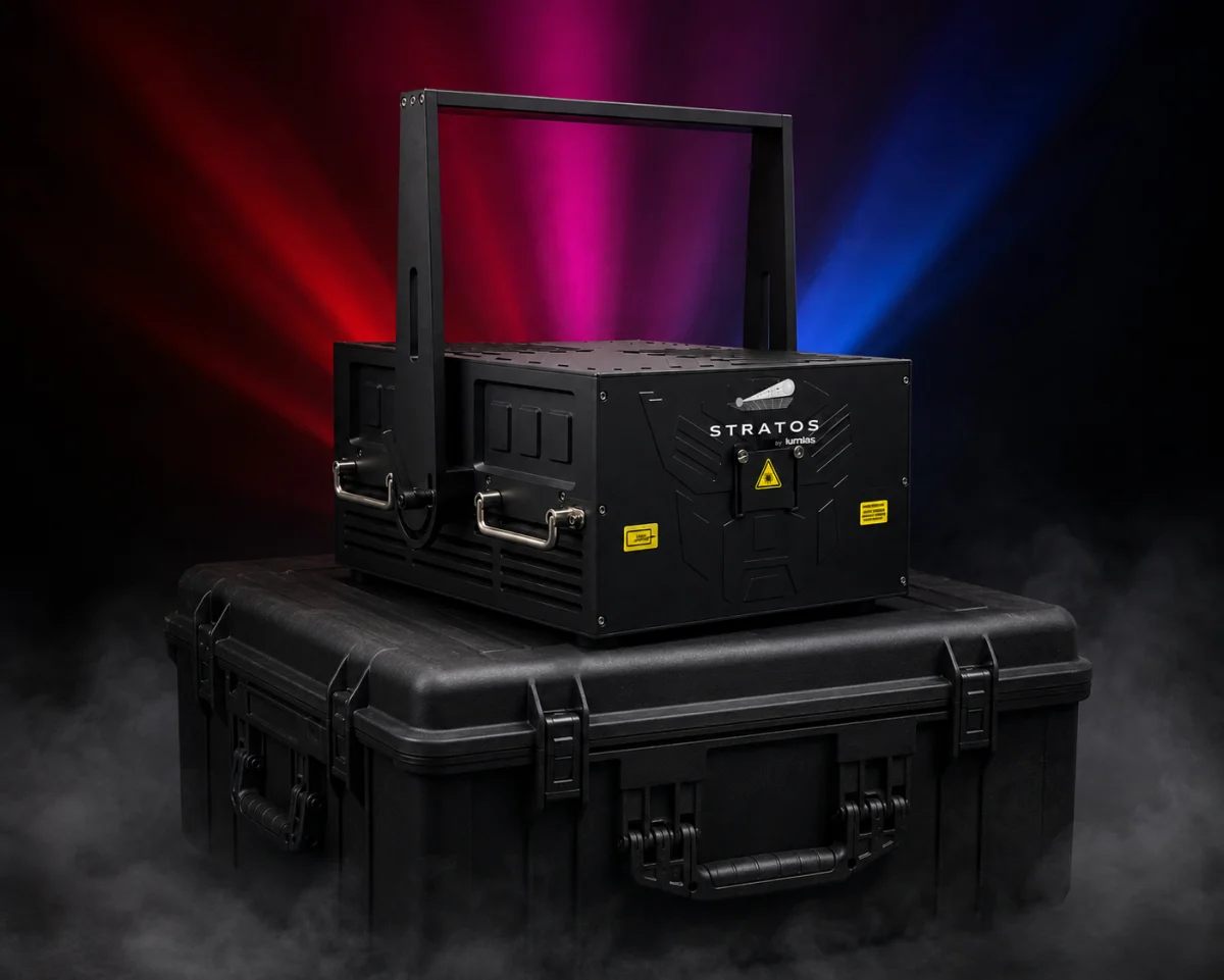 STRATOS 70 / housing on a transport case with background laser scenography
